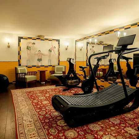 فندق Des Grands Voyageurs 4*