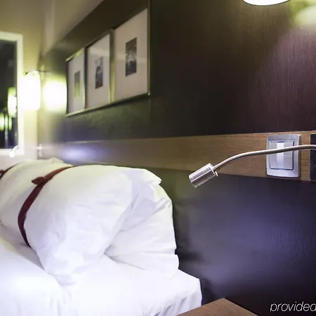 Des Grands Voyageurs Otel 4*