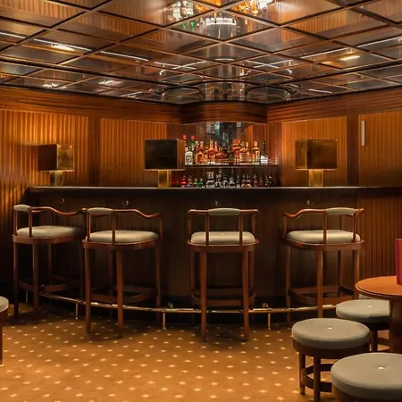 Hotel Des Grands Voyageurs Paris