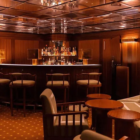 Des Grands Voyageurs 4* Paris