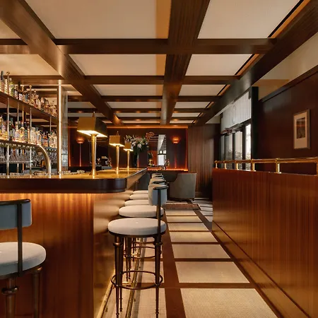 Des Grands Voyageurs Hotel 4*