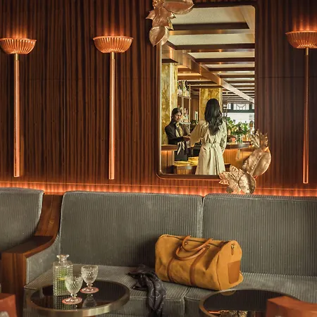 Des Grands Voyageurs Hotel 4*