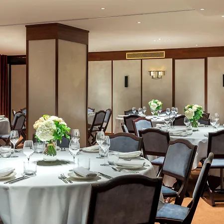 Des Grands Voyageurs Hotel