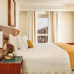 호텔 Des Grands Voyageurs 4*