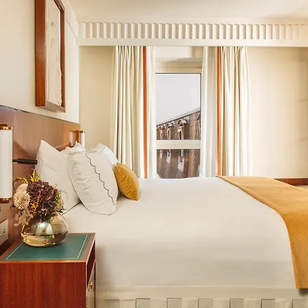 Hotell Des Grands Voyageurs 4*