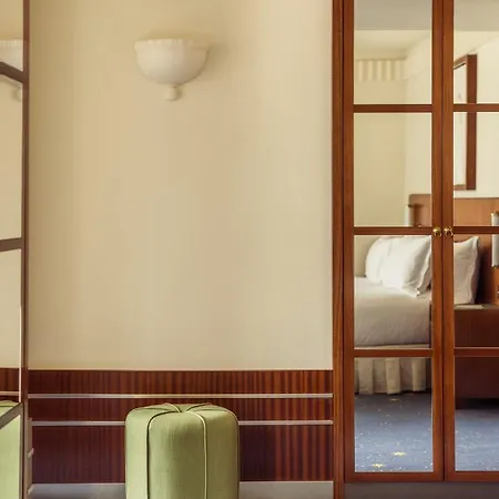 Des Grands Voyageurs Hotel