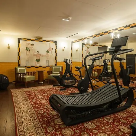 Des Grands Voyageurs 4* Paris