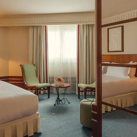 Des Grands Voyageurs Hotel 4*