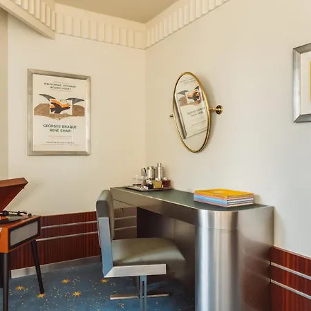 Hotel Des Grands Voyageurs Paris
